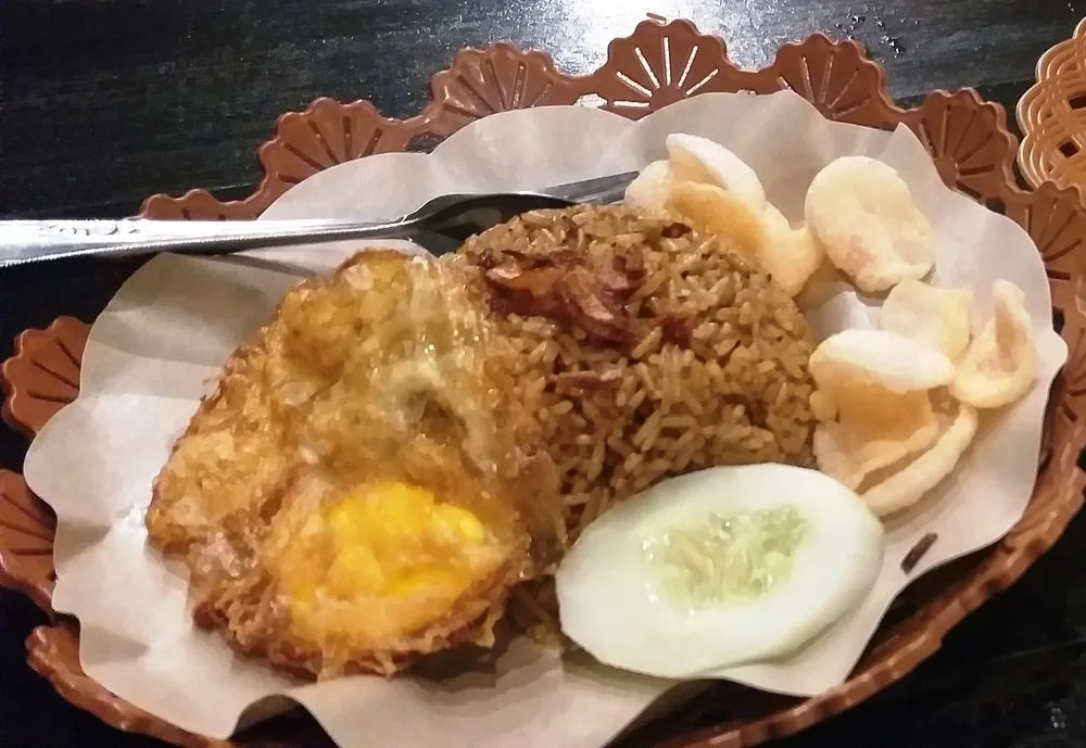Suasana makan malam CO.SERA